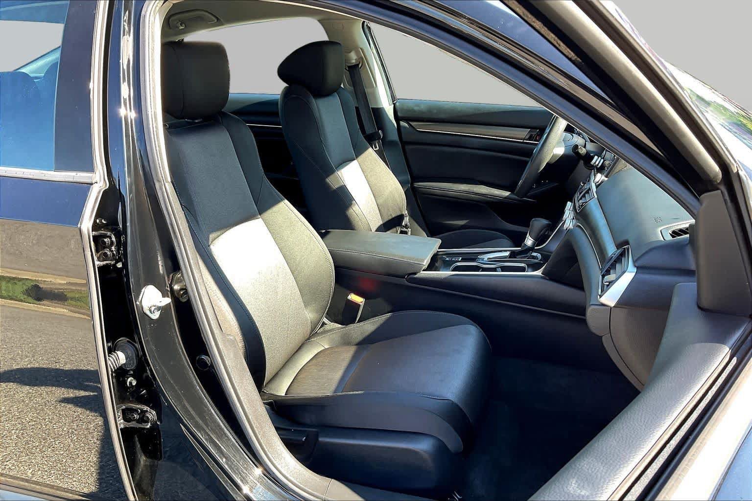 Used 2020 Honda Accord LX image 9