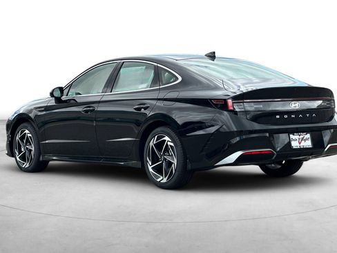 New 2026 Hyundai Sonata SEL FWD image 4