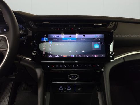 New 2026 Jeep Grand Cherokee L Limited image 21