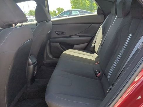 Used 2025 Hyundai Elantra Sport FWD image 10