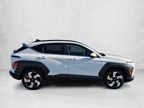 Used 2024 Hyundai Kona Limited FWD image 5