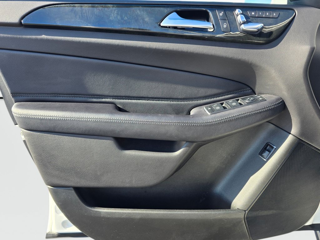 Used 2018 Mercedes-Benz GLE 350 4MATIC image 16