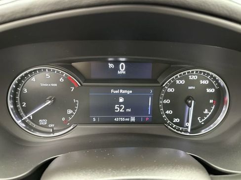 Used 2023 Cadillac XT4 Luxury w/ Cold Weather Package image 17