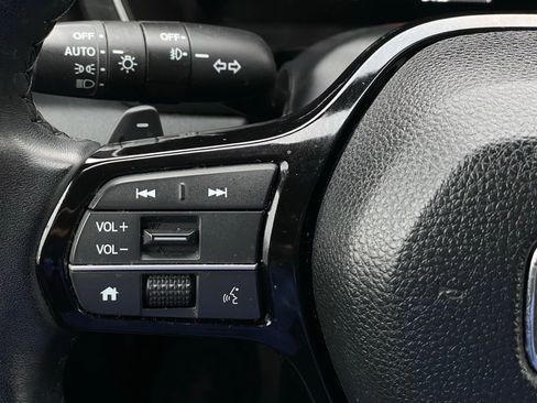 Certified 2025 Honda Pilot Touring image 15