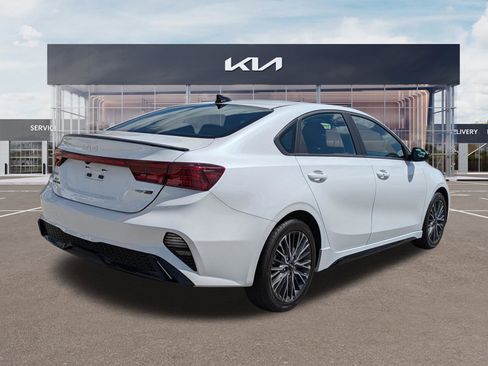 Certified 2024 Kia Forte GT-Line image 4