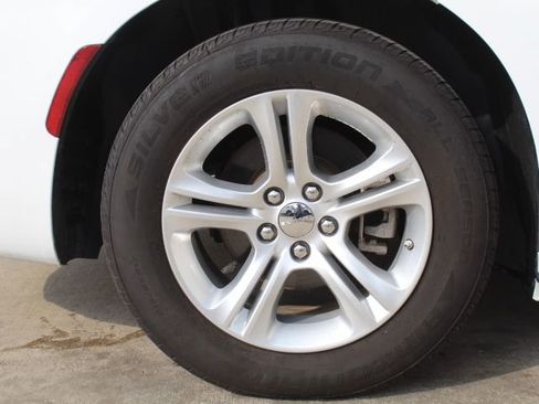 Used 2023 Dodge Charger SXT image 9