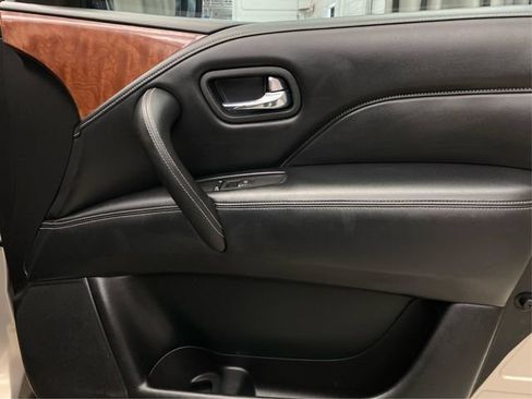 Used 2019 INFINITI QX80 Luxe image 27