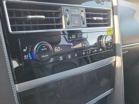Used 2024 INFINITI QX80 Sensory AWD/4WD image 19