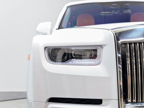 Used 2022 Rolls-Royce Phantom Sedan w/ The Phantom Package RWD image 67