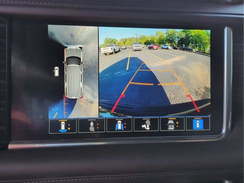 Used 2022 GMC Yukon Denali w/ Denali Ultimate Package image 18