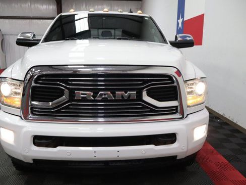 Used 2017 RAM 2500 Limited AWD/4WD image 23