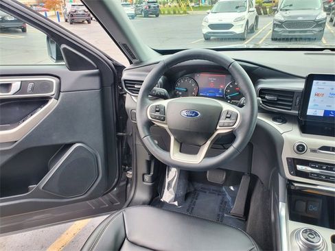 Certified 2023 Ford Explorer XLT w/ Equipment Group 202A image 8