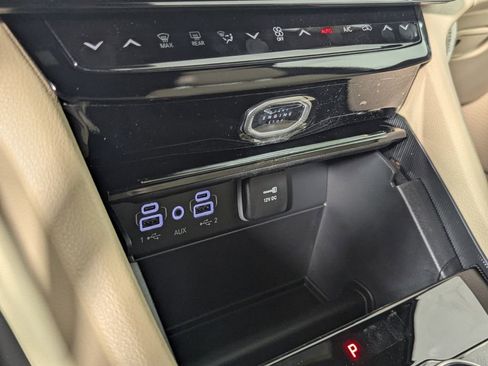 New 2026 Jeep Grand Cherokee Limited w/ Limited Altitude Package RWD image 23