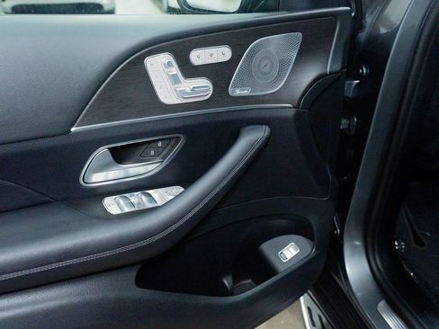 Used 2020 Mercedes-Benz GLS 450 4MATIC w/ Convenience Package image 17