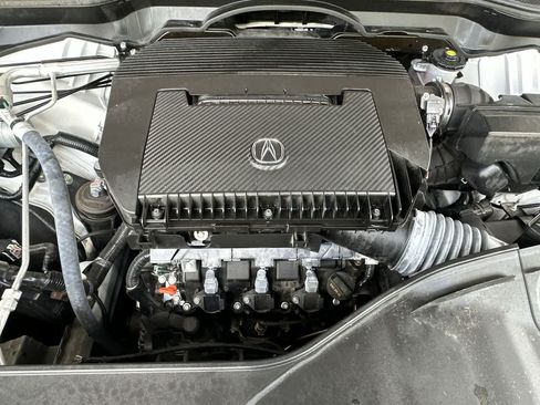 Used 2025 Acura MDX w/ Technology Package FWD image 12