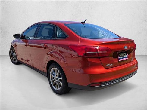 Used 2018 Ford Focus SE FWD image 6