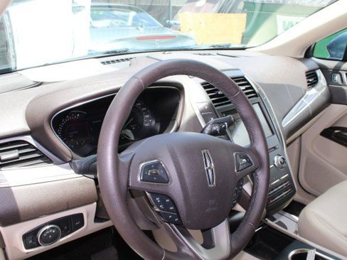 Used 2018 Lincoln MKC Premiere FWD image 21