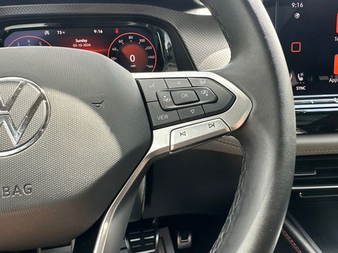 Certified 2024 Volkswagen Atlas Peak Edition SE AWD/4WD image 48