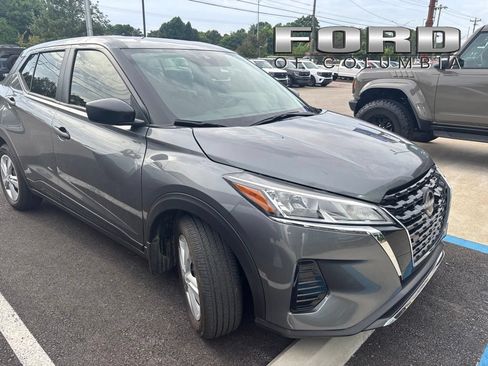 Used 2024 Nissan Kicks S FWD image 1