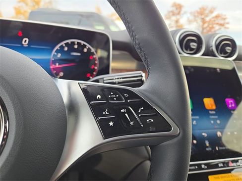 New 2026 Mercedes-Benz GLC 300 4MATIC image 17