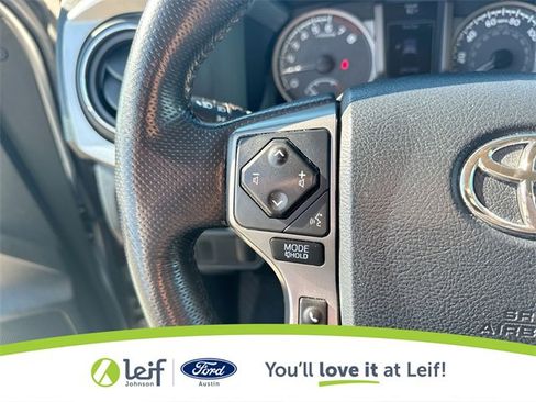 Used 2016 Toyota Tacoma SR5 w/ Towing Package image 31