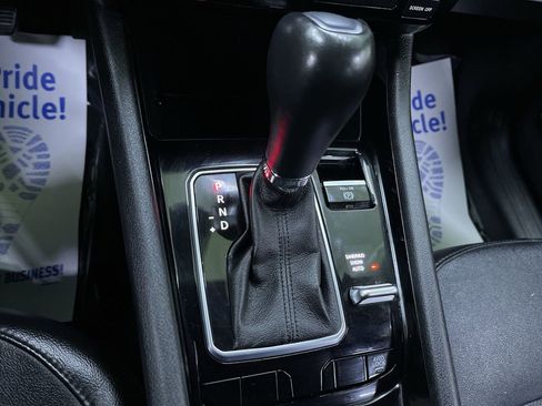 Used 2023 Jeep Compass Limited image 25