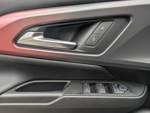 Used 2025 Chevrolet Equinox EV RS image 15