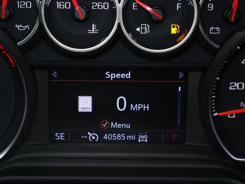 Used 2021 Chevrolet Tahoe Z71 w/ Rear Media and Nav Package AWD/4WD image 4