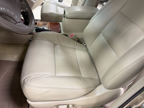 Used 2006 Toyota Land Cruiser image 24