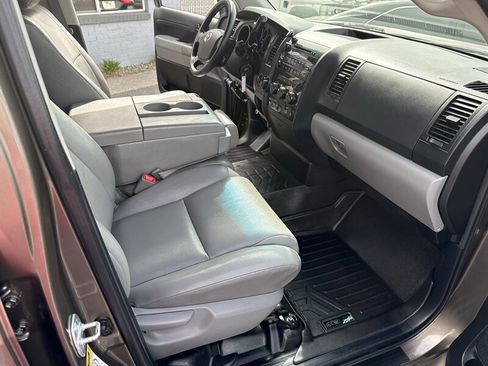 Used 2012 Toyota Tundra 4x4 Double Cab w/ Tow Pkg image 19