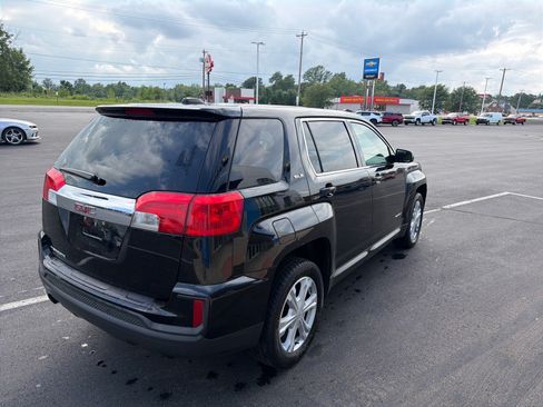 Used 2017 GMC Terrain SLE FWD image 4