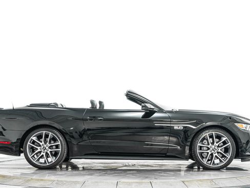 Used 2017 Ford Mustang GT Premium image 47