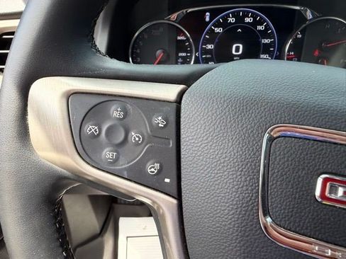 Certified 2023 GMC Acadia Denali w/ Black Diamond Edition AWD/4WD image 28