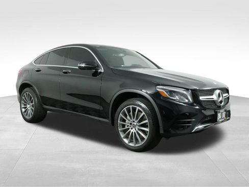 Used 2019 Mercedes-Benz GLC 300 4MATIC Coupe image 2
