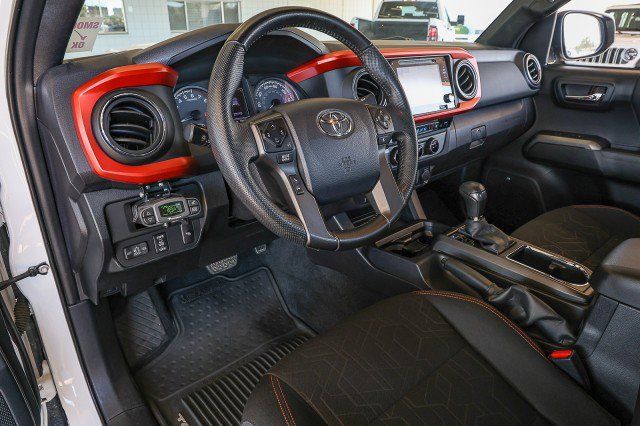 Used 2016 Toyota Tacoma TRD Sport RWD image 13