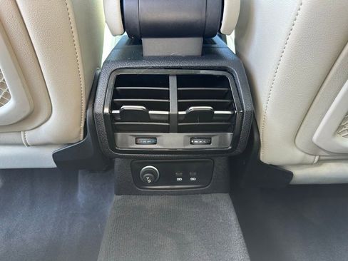 Used 2023 Audi Q3 2.0T Premium Plus w/ Premium Plus Package image 25