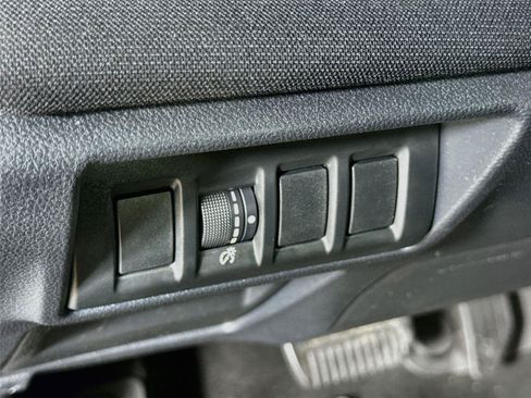 Used 2023 Subaru Outback Premium AWD/4WD image 12