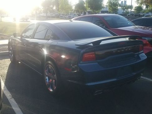 Used 2013 Dodge Charger R/T w/ Wheels & Tunes Group image 3