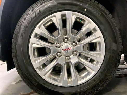 Used 2025 GMC Yukon Denali AWD/4WD image 8