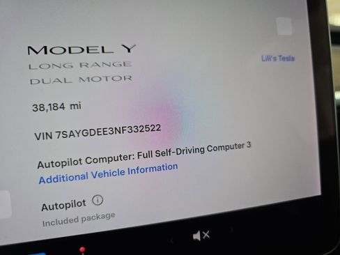 Used 2022 Tesla Model Y Long Range image 22