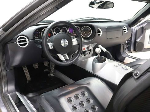 Used 2006 Ford GT image 19