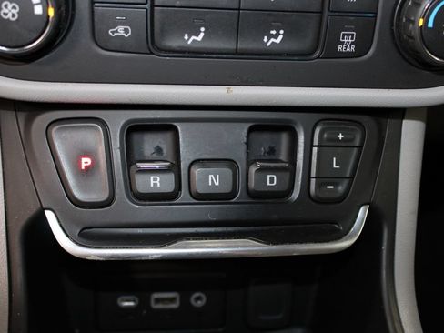 Used 2018 GMC Terrain SLE FWD image 36