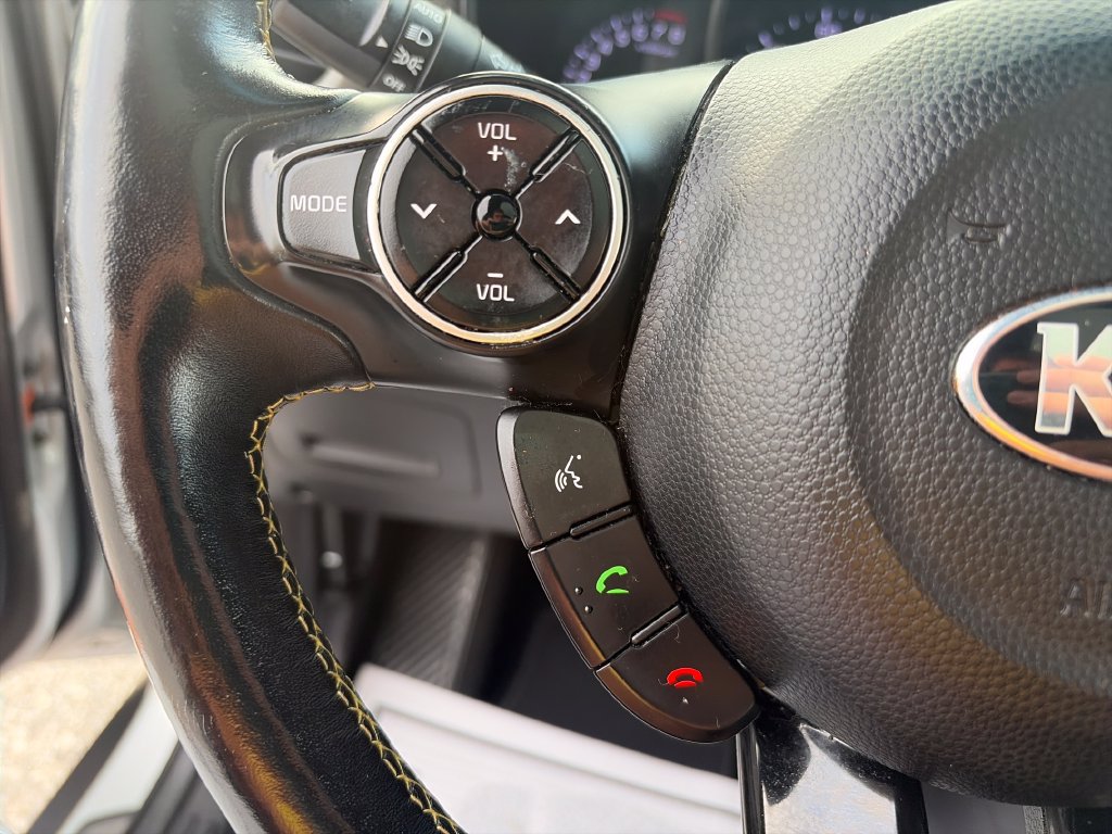 Used 2014 Kia Soul + w/ Primo Package FWD image 33
