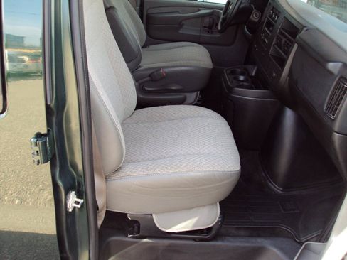 Used 2014 Chevrolet Express 1500 LT w/ LT Preferred Equipment Group AWD/4WD image 15