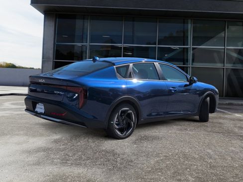 New 2025 Kia K4 EX image 4