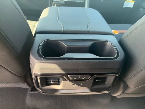 New 2026 GMC Sierra 1500 AT4 w/ AT4 Premium Package AWD/4WD image 13