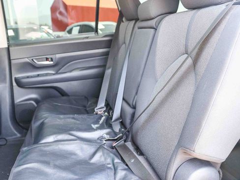 Certified 2025 Toyota Grand Highlander FWD image 18
