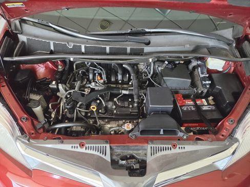 Used 2020 Toyota Sienna XLE FWD image 36