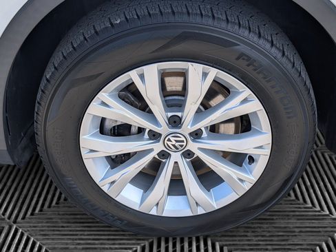 Used 2019 Volkswagen Tiguan SE w/ Panoramic Sunroof Package FWD image 27