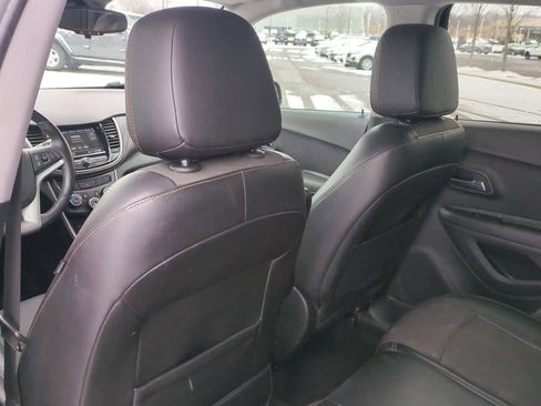 Used 2019 Chevrolet Trax LT w/ Driver Confidence Package image 17